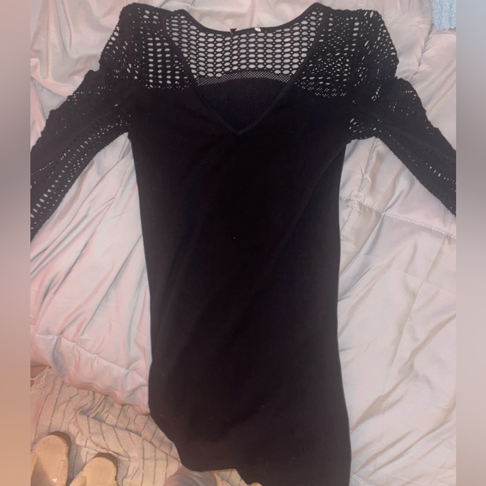Black bodycon dress